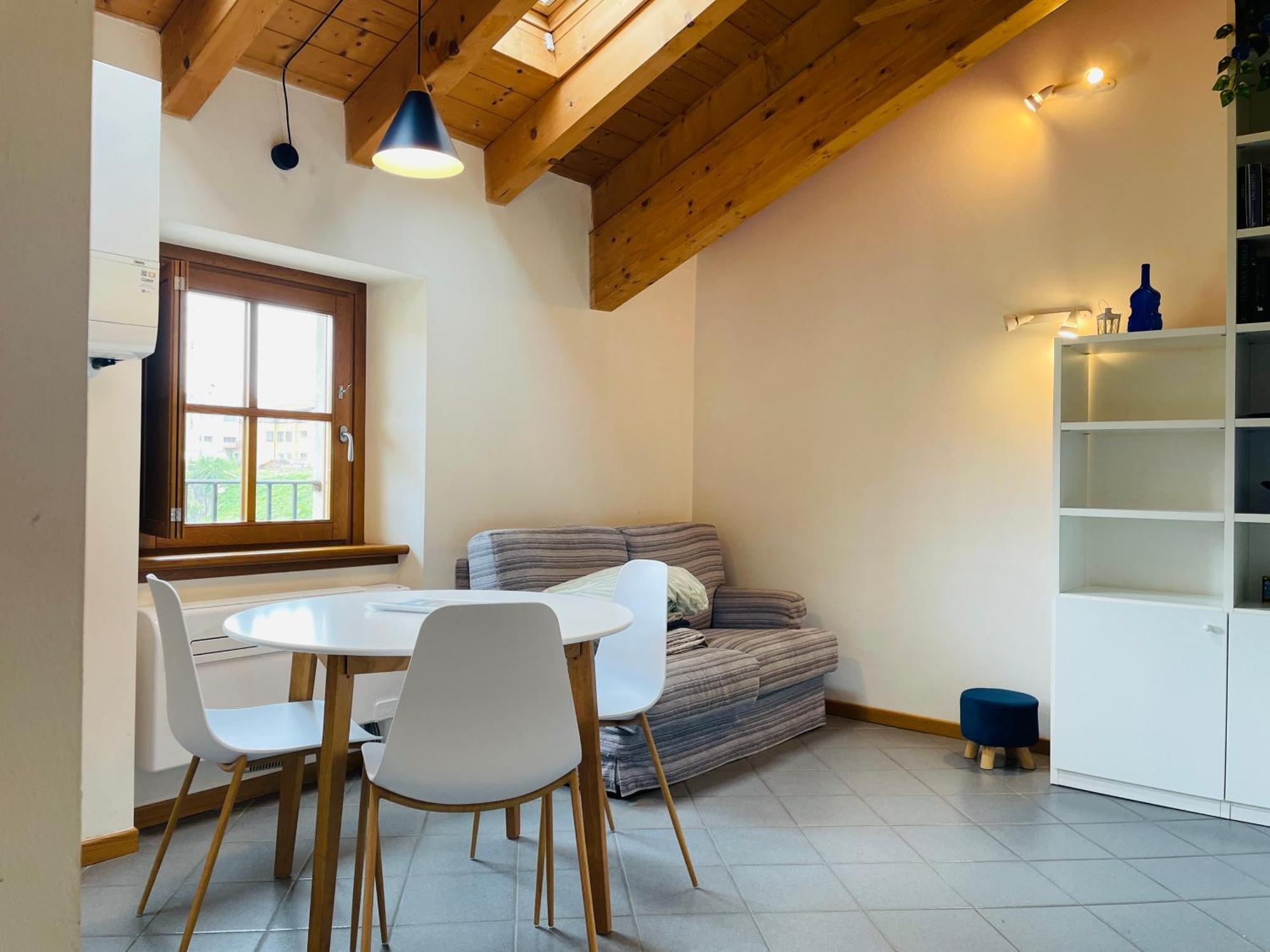 Blue Lake Apartment 20M From The Lake With Box Colico Buitenkant foto